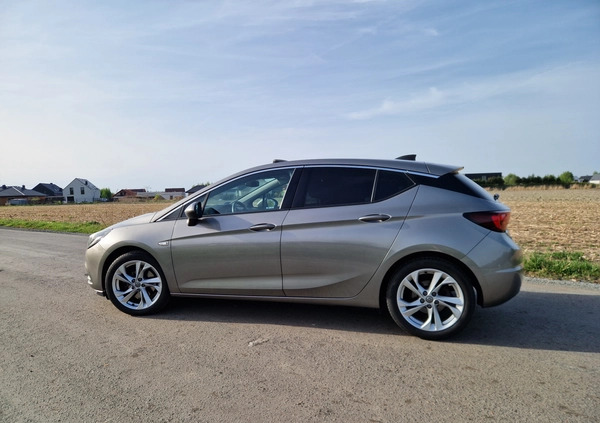 Opel Astra cena 49800 przebieg: 187100, rok produkcji 2015 z Gliwice małe 172